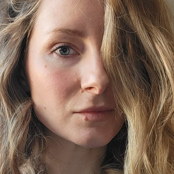 Meet your Posher, Jenna - Picture 1 of 1